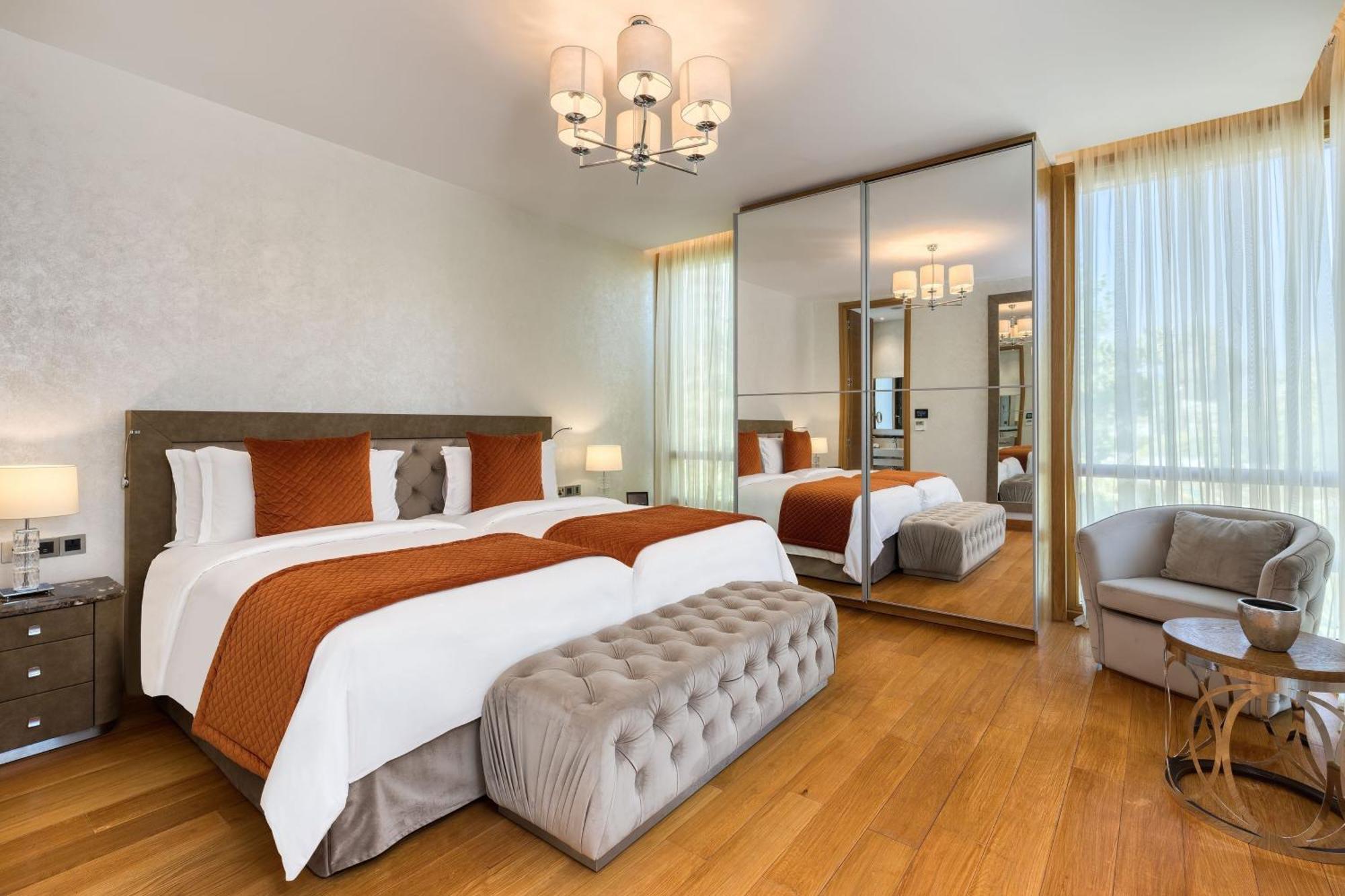 Parklane, A Luxury Collection Resort & Spa, Лимасол Екстериор снимка A bedroom at the hotel